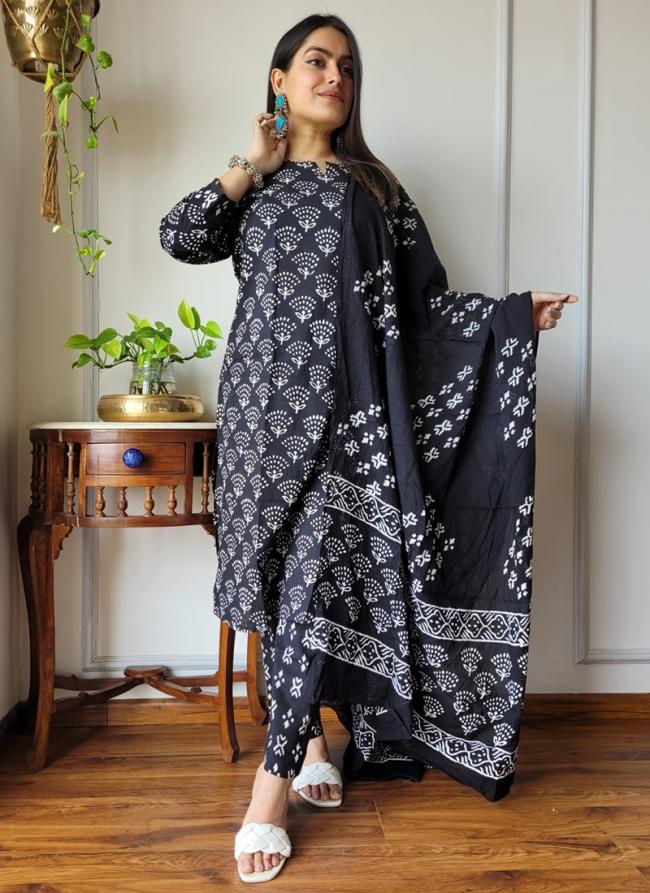 Cotton Black Casual Wear Printed Readymade Salwar Suit